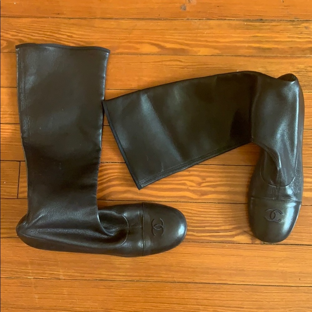 Black Coco Chanel Leather boots sz 38